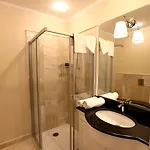 Hotel Star 2*